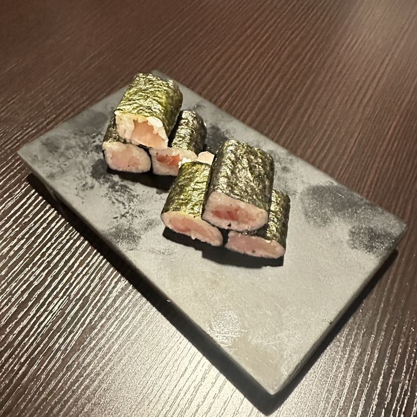 Yellowtail Roll